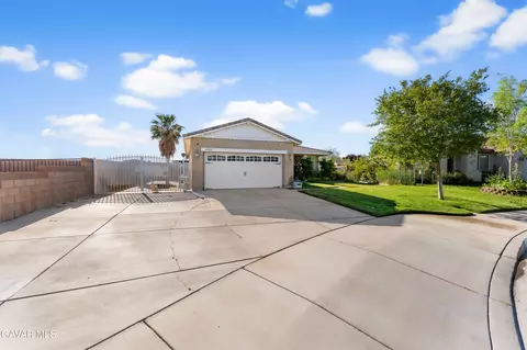 42942 Yaffa St, Lancaster, CA 93535