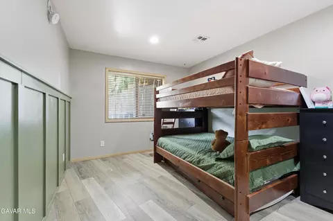 Bedroom - 24840 Arrow Ct, Tehachapi, CA 93561 photo 4 of 4