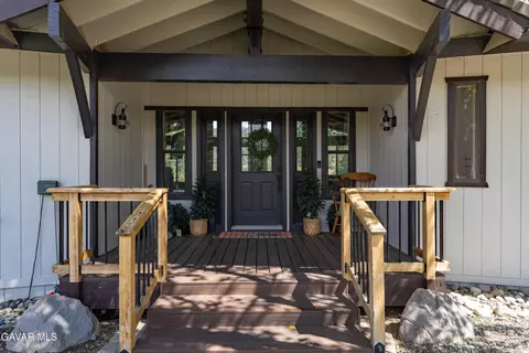 Exterior - 24840 Arrow Ct, Tehachapi, CA 93561 photo 8 of 19