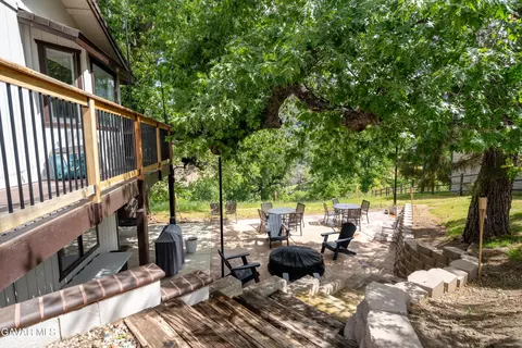 Exterior - 24840 Arrow Ct, Tehachapi, CA 93561 photo 10 of 19