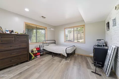 Bedroom - 24840 Arrow Ct, Tehachapi, CA 93561 photo 3 of 4