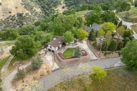 View/Area - 24840 Arrow Ct, Tehachapi, CA 93561 photo 3 of 5