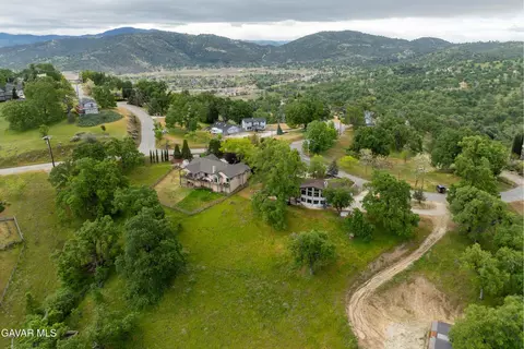 View/Area - 24840 Arrow Ct, Tehachapi, CA 93561 photo 5 of 5