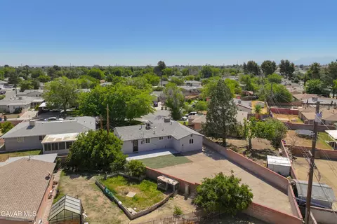 View/Area - 45309 Newtree Ave, Lancaster, CA 93534 photo 2 of 3