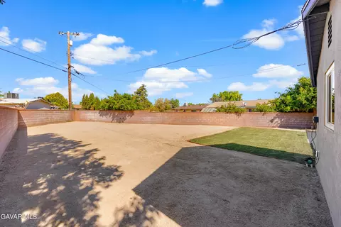 Exterior - 45309 Newtree Ave, Lancaster, CA 93534 photo 9 of 10