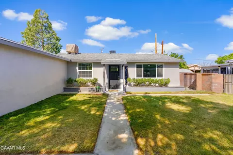 Exterior - 45309 Newtree Ave, Lancaster, CA 93534 photo 2 of 10