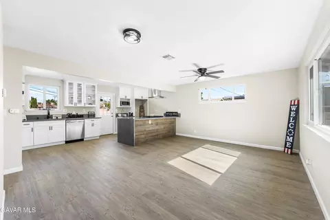 Living - 45309 Newtree Ave, Lancaster, CA 93534 photo 1 of 4