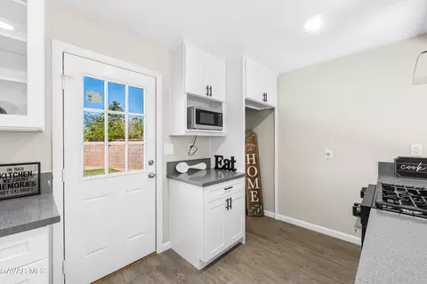 Kitchen - 45309 Newtree Ave, Lancaster, CA 93534 photo 6 of 7