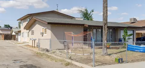 132 Warren Ave, Bakersfield, CA 93308