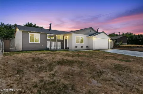 350 Avenue R11 E, Palmdale, CA 93550