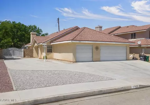 43915 Glenraven Rd, Lancaster, CA 93535
