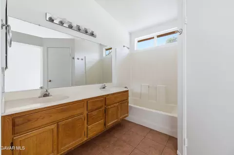 Bath - 3254 Quarry Rd, Palmdale, CA 93550 photo 1 of 2