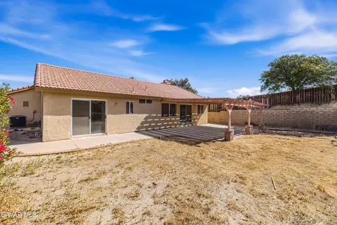 Exterior - 3254 Quarry Rd, Palmdale, CA 93550 photo 5 of 6