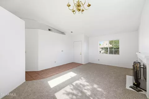 Living - 3254 Quarry Rd, Palmdale, CA 93550 photo 3 of 7