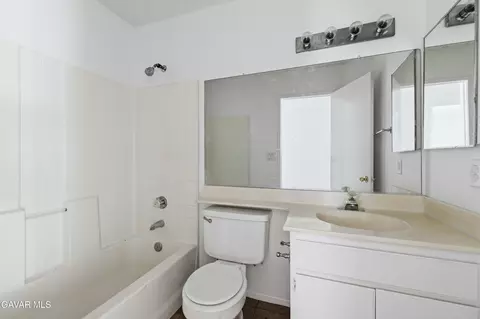 Bath - 3254 Quarry Rd, Palmdale, CA 93550 photo 2 of 2