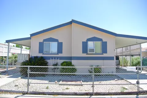 45465 25th St #SPC 9, Lancaster, CA 93535