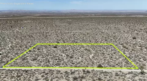 Avenue X 8, Llano, CA 93544