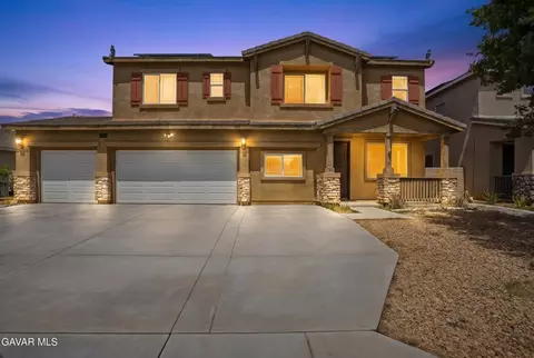 5829 Spice St, Lancaster, CA 93536