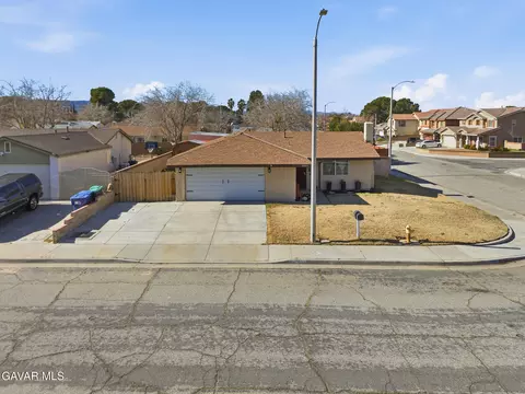 42953 Amoy St, Lancaster, CA 93536