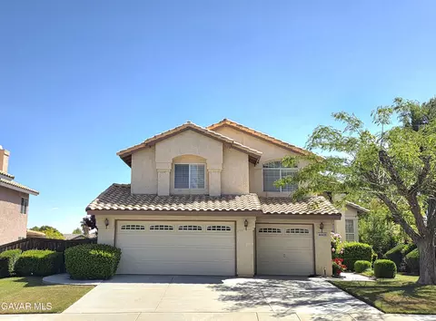 44436 Shadowcrest Dr, Lancaster, CA 93536