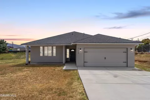 21750 Ripple Ln, Tehachapi, CA 93561
