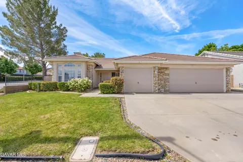 4100 De Anza Dr, Palmdale, CA 93551