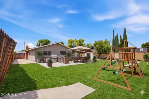 43342 Fenner Ave, Lancaster, CA 93536 photo 2