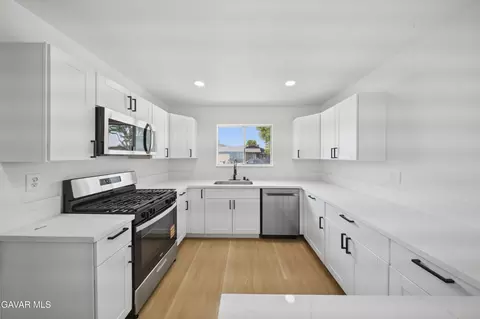 43342 Fenner Ave, Lancaster, CA 93536 photo 5