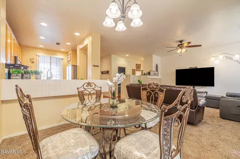 Dining - 45827 Caledonia Ct, Lancaster, CA 93534 photo 2 of 2