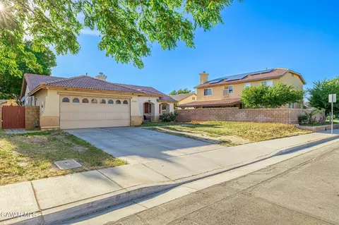 Exterior - 45827 Caledonia Ct, Lancaster, CA 93534 photo 6 of 12