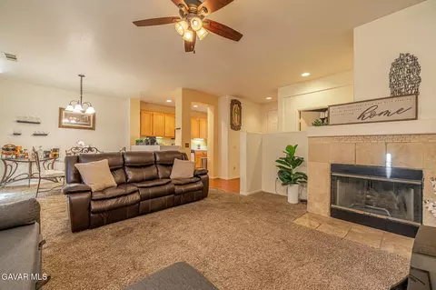 Living - 45827 Caledonia Ct, Lancaster, CA 93534 photo 3 of 3