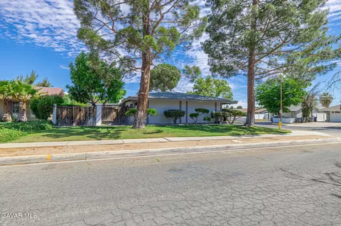 37935 26th St, Palmdale, CA 93550 photo 2