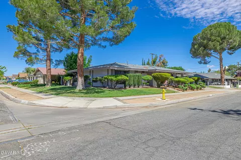 37935 26th St, Palmdale, CA 93550 photo 4