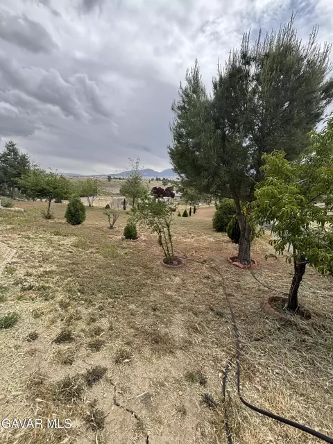 19512 Rose Ave, Tehachapi, CA 93561 photo 8