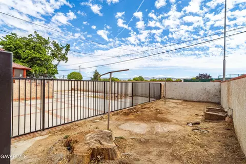 802 E Avenue Q4, Palmdale, CA 93550 photo 23