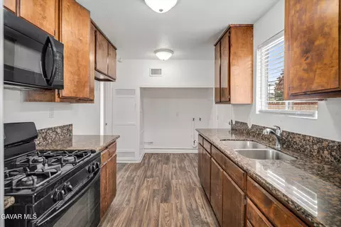 802 E Avenue Q4, Palmdale, CA 93550 photo 10