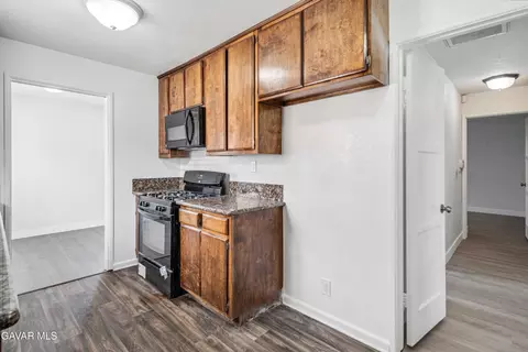 802 E Avenue Q4, Palmdale, CA 93550 photo 12