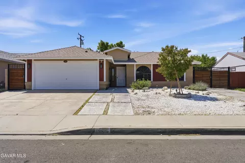 1444 Avenue H8 W, Lancaster, CA 93534