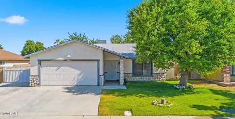 1123 Herzel Ave, Lancaster, CA 93535