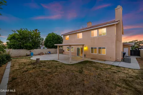 Exterior - 43406 Rucker St, Lancaster, CA 93535 photo 8 of 9