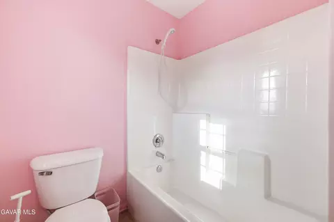 Bath - 43406 Rucker St, Lancaster, CA 93535 photo 3 of 4