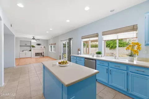 Kitchen - 43406 Rucker St, Lancaster, CA 93535 photo 2 of 5