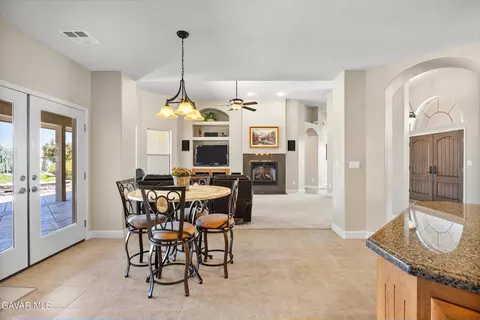 Dining - 507 Mesquite Dr, Tehachapi, CA 93561 photo 2 of 2