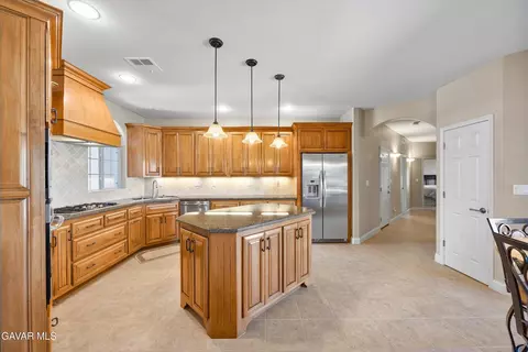 Kitchen - 507 Mesquite Dr, Tehachapi, CA 93561 photo 1 of 6
