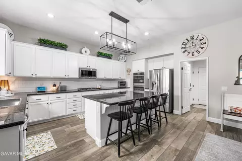 Kitchen - 43857 47th St W, Lancaster, CA 93536 photo 6 of 6