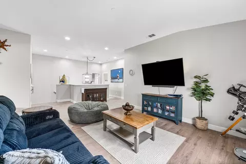 Living - 43857 47th St W, Lancaster, CA 93536 photo 6 of 7