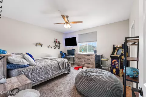 Bedroom - 43857 47th St W, Lancaster, CA 93536 photo 7 of 11