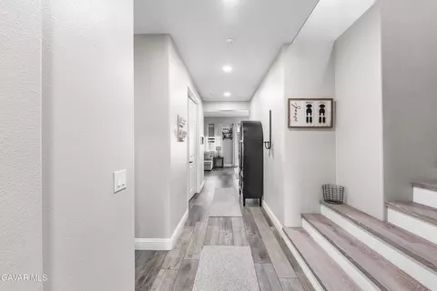Entry Way - 43857 47th St W, Lancaster, CA 93536 photo 4 of 7