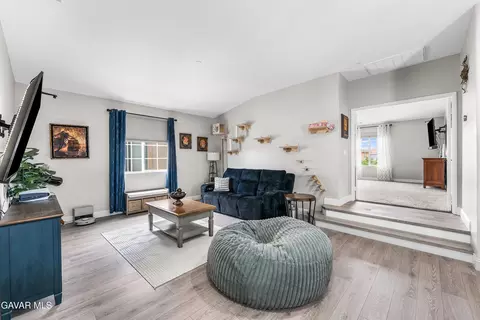 Living - 43857 47th St W, Lancaster, CA 93536 photo 5 of 7