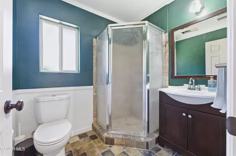 Bath - 20761 Schout Rd, Tehachapi, CA 93561 photo 3 of 6